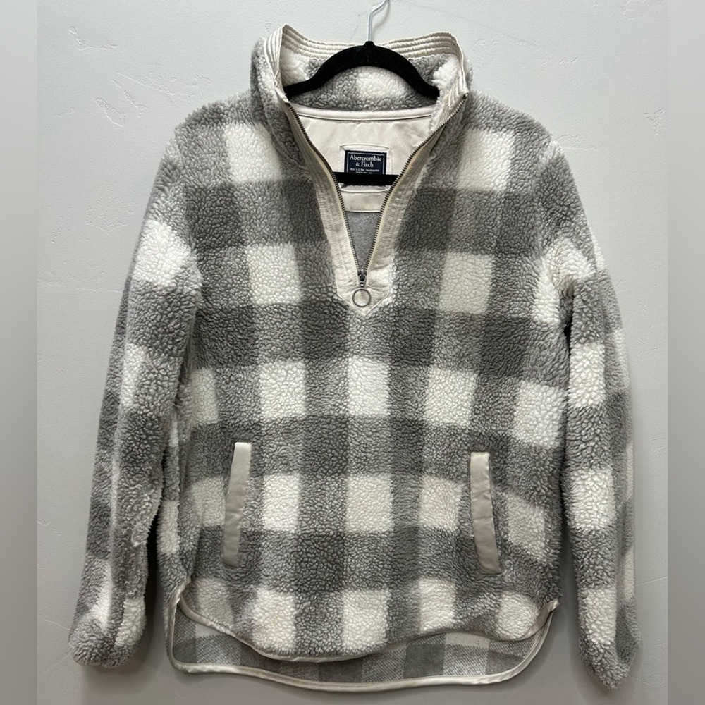 Abercrombie & Fitch Sherpa Half-Zip Pullover Gray and White Checkered